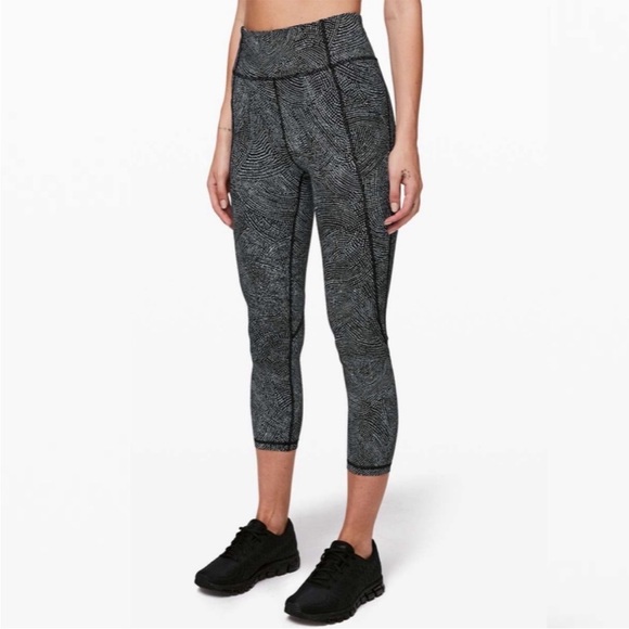 lululemon athletica Pants - Lululemon Time‎ To Sweat Crop in Free Spirit Alpine White Black